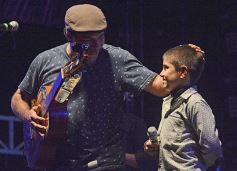 Foto de la galería: El público fue el gran protagonista de la segunda noche del Festival del Litoral