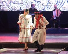Foto de la galería: El público fue el gran protagonista de la segunda noche del Festival del Litoral