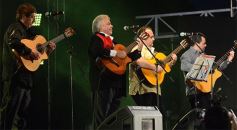 Foto de la galería: El público fue el gran protagonista de la segunda noche del Festival del Litoral