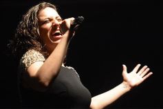 Foto de la galería: El público fue el gran protagonista de la segunda noche del Festival del Litoral