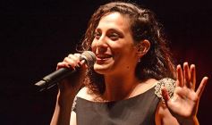 Foto de la galería: El público fue el gran protagonista de la segunda noche del Festival del Litoral