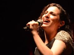 Foto de la galería: El público fue el gran protagonista de la segunda noche del Festival del Litoral