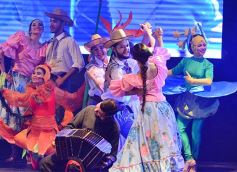 Foto de la galería: El público fue el gran protagonista de la segunda noche del Festival del Litoral