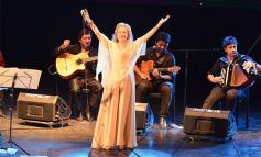 Foto de la galería: El público fue el gran protagonista de la segunda noche del Festival del Litoral