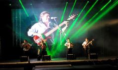 Foto de la galería: Lo que dejó el cierre de lujo del Festival del Litoral: imágenes inolvidables