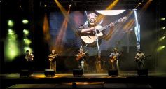 Foto de la galería: Lo que dejó el cierre de lujo del Festival del Litoral: imágenes inolvidables