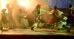 Foto de la galería: Lo que dejó el cierre de lujo del Festival del Litoral: imágenes inolvidables