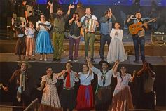 Foto de la galería: Lo que dejó el cierre de lujo del Festival del Litoral: imágenes inolvidables