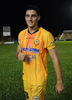 Foto de la galería: Crucero contundente: goleó en Santa Inés