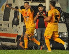 Foto de la galería: Crucero contundente: goleó en Santa Inés