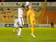 Foto de la galería: Crucero contundente: goleó en Santa Inés