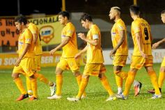 Foto de la galería: Crucero contundente: goleó en Santa Inés