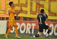 Foto de la galería: Crucero contundente: goleó en Santa Inés