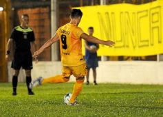Foto de la galería: Crucero contundente: goleó en Santa Inés