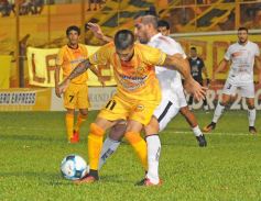 Foto de la galería: Crucero contundente: goleó en Santa Inés