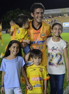 Foto de la galería: Crucero contundente: goleó en Santa Inés