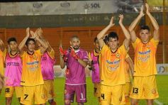Foto de la galería: Crucero contundente: goleó en Santa Inés