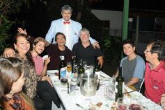 Foto de la galería: El amigo Arnaldo Santa Cruz festejó el cumple a lo grande: familia, amigos y música