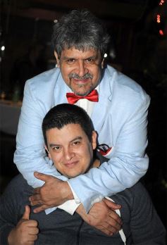 Foto de la galería: El amigo Arnaldo Santa Cruz festejó el cumple a lo grande: familia, amigos y música