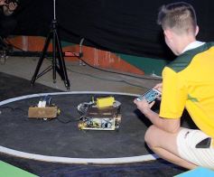 Foto de la galería: “Robotic Night 2 - Evolution”: los chicos de la Escuela de Robótica mostraron sus robots