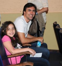 Foto de la galería: Los talentosos mini actores pusieron en escena La Cenicienta en el Vicente Cidade