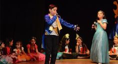 Foto de la galería: Los talentosos mini actores pusieron en escena La Cenicienta en el Vicente Cidade