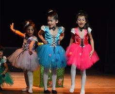Foto de la galería: Los talentosos mini actores pusieron en escena La Cenicienta en el Vicente Cidade