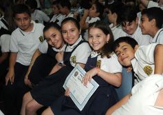 Foto de la galería: Cierre de año y colación de los chicos del Colegio del Carmen en el Centro de Convenciones