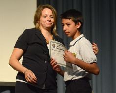 Foto de la galería: Cierre de año y colación de los chicos del Colegio del Carmen en el Centro de Convenciones