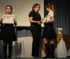 Foto de la galería: Cierre de año y colación de los chicos del Colegio del Carmen en el Centro de Convenciones