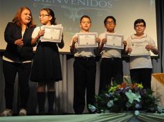 Foto de la galería: Cierre de año y colación de los chicos del Colegio del Carmen en el Centro de Convenciones