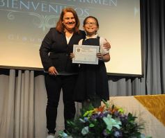 Foto de la galería: Cierre de año y colación de los chicos del Colegio del Carmen en el Centro de Convenciones