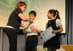Foto de la galería: Cierre de año y colación de los chicos del Colegio del Carmen en el Centro de Convenciones