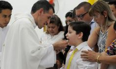 Foto de la galería: Primera Comunión para 25 chicos de la Capilla San Ignacio Loyola