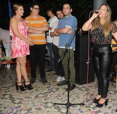 Foto de la galería: Maka y Lourdes de fiesta