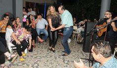 Foto de la galería: Maka y Lourdes de fiesta