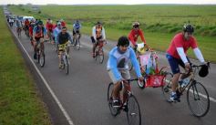 Foto de la galería: Conmovedora muestra de fe: los ciclistas que llevaron su amor por la Virgen a Itatí