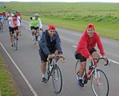 Foto de la galería: Conmovedora muestra de fe: los ciclistas que llevaron su amor por la Virgen a Itatí