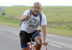 Foto de la galería: Conmovedora muestra de fe: los ciclistas que llevaron su amor por la Virgen a Itatí