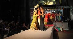 Foto de la galería: Imponente desfile con el sello de Miuki Madelaire en la explanada de la Legislatura