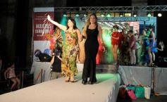 Foto de la galería: Imponente desfile con el sello de Miuki Madelaire en la explanada de la Legislatura