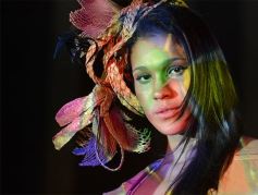 Foto de la galería: Imponente desfile con el sello de Miuki Madelaire en la explanada de la Legislatura