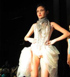 Foto de la galería: Imponente desfile con el sello de Miuki Madelaire en la explanada de la Legislatura