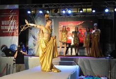 Foto de la galería: Imponente desfile con el sello de Miuki Madelaire en la explanada de la Legislatura