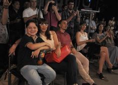 Foto de la galería: Imponente desfile con el sello de Miuki Madelaire en la explanada de la Legislatura