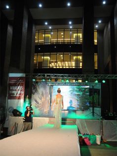 Foto de la galería: Imponente desfile con el sello de Miuki Madelaire en la explanada de la Legislatura