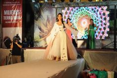 Foto de la galería: Imponente desfile con el sello de Miuki Madelaire en la explanada de la Legislatura