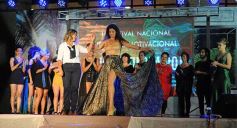 Foto de la galería: Imponente desfile con el sello de Miuki Madelaire en la explanada de la Legislatura