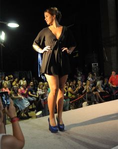 Foto de la galería: Imponente desfile con el sello de Miuki Madelaire en la explanada de la Legislatura