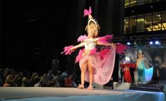 Foto de la galería: Imponente desfile con el sello de Miuki Madelaire en la explanada de la Legislatura